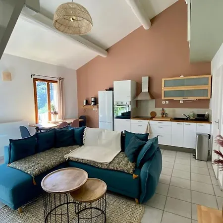 Loft Au Pied Du Luberon * Cadenet